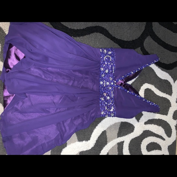 Semi-Formal Dress - Picture 3 of 4